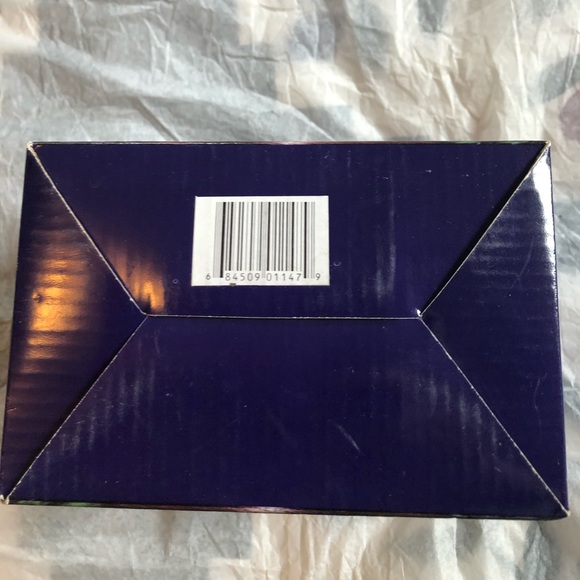 Tea Light Holder, Metal Snowflake Image - Picture 5 of 12